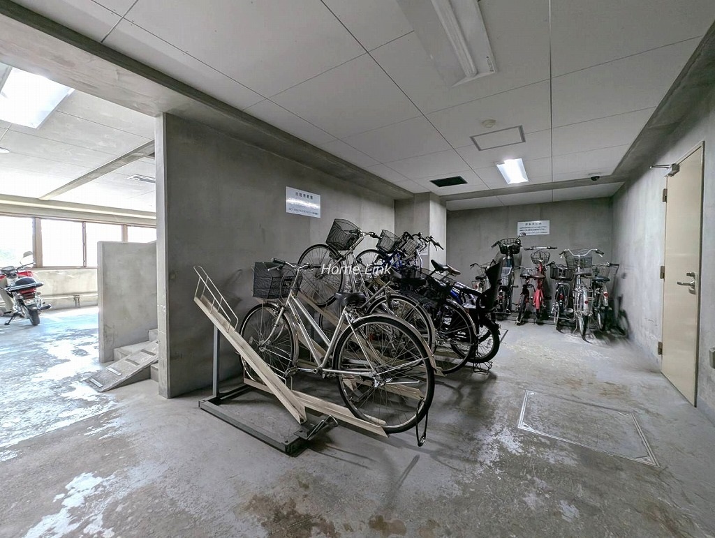 ルピナス大山グランドタワーjステージ　駐輪場